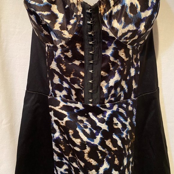 Ladies Dress - Picture 3 of 6